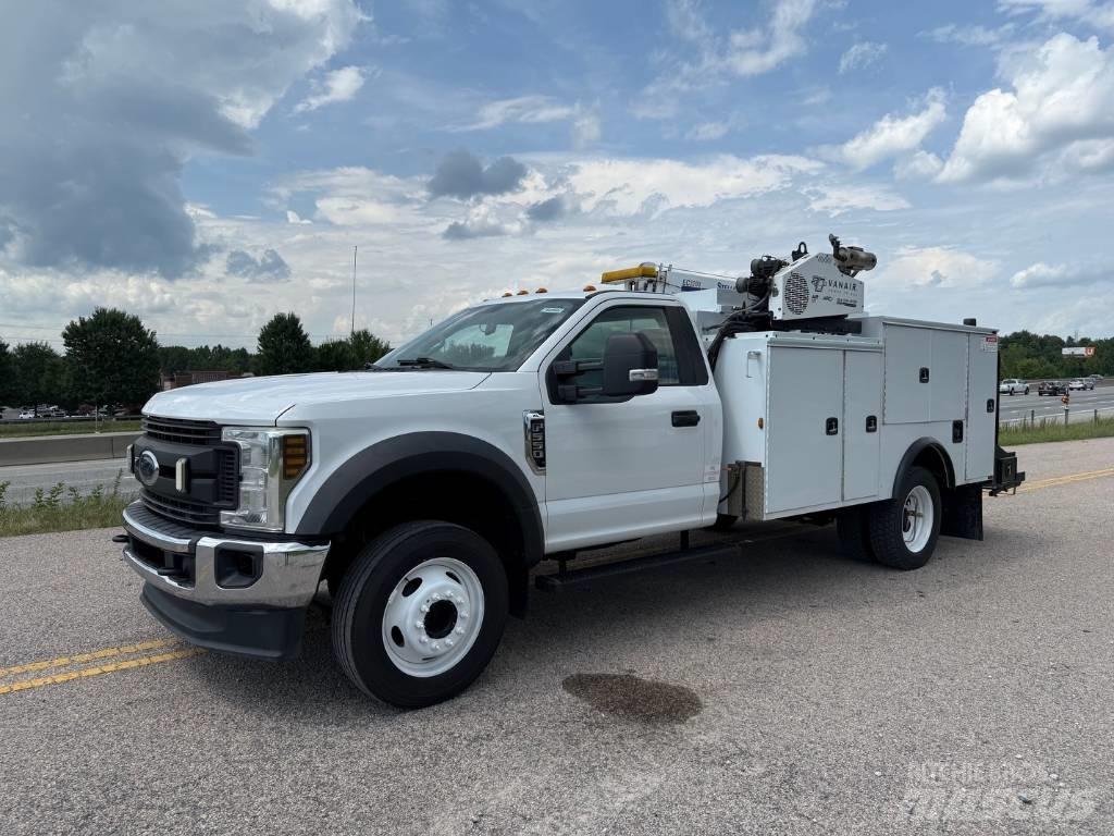 Ford F 550 皮卡车