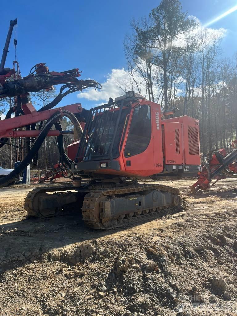 Sandvik DX800 钻孔机