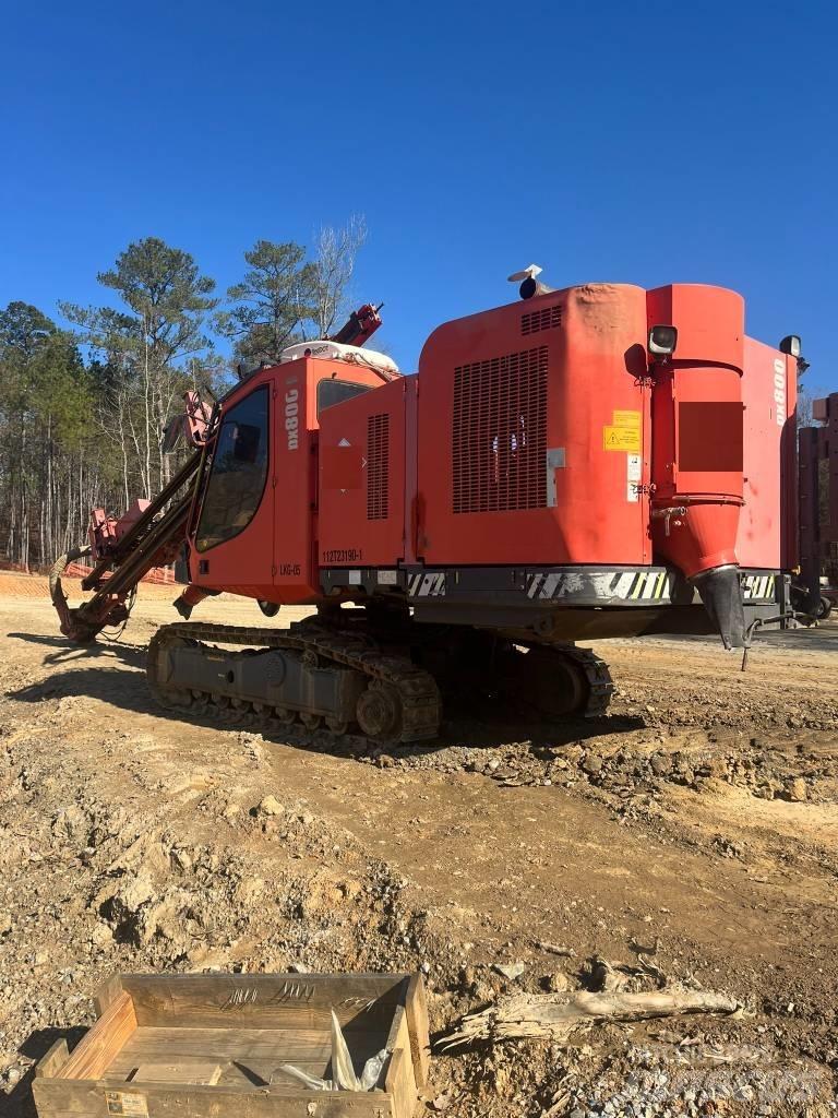 Sandvik DX800 钻孔机
