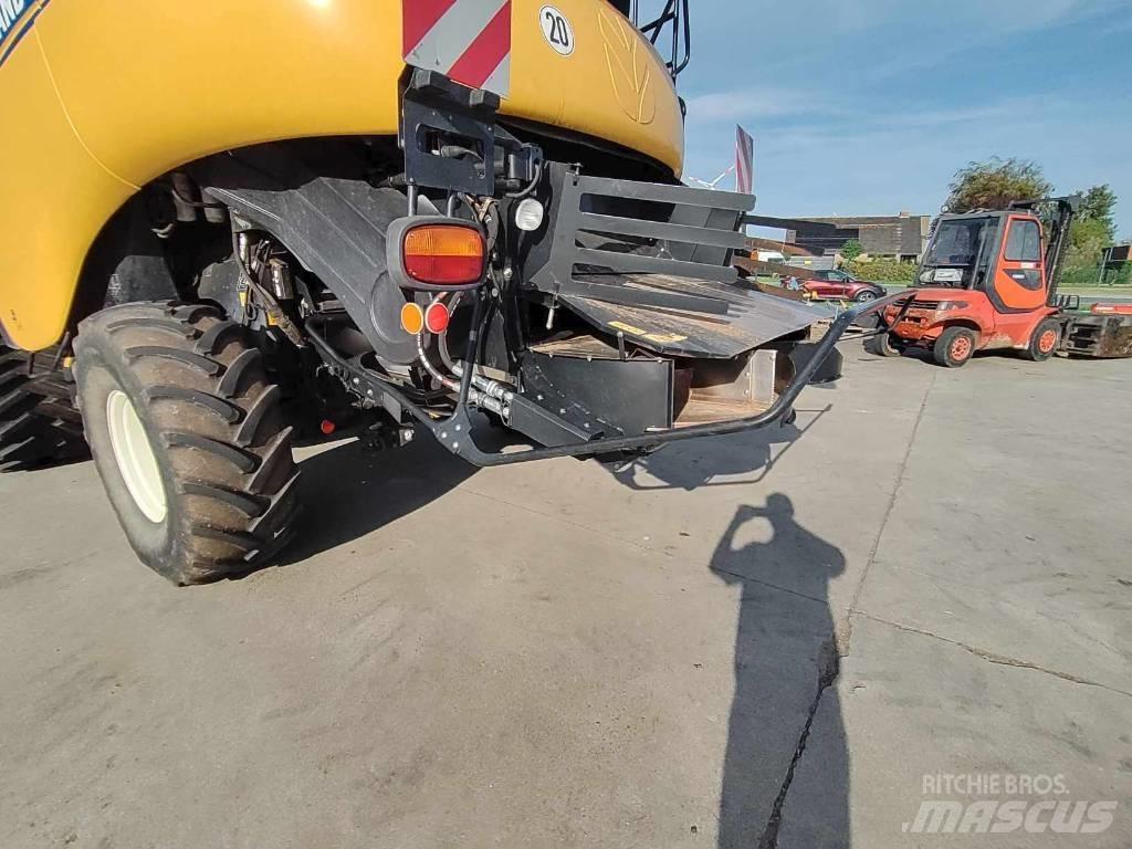 New Holland CR 9090 联合收割机