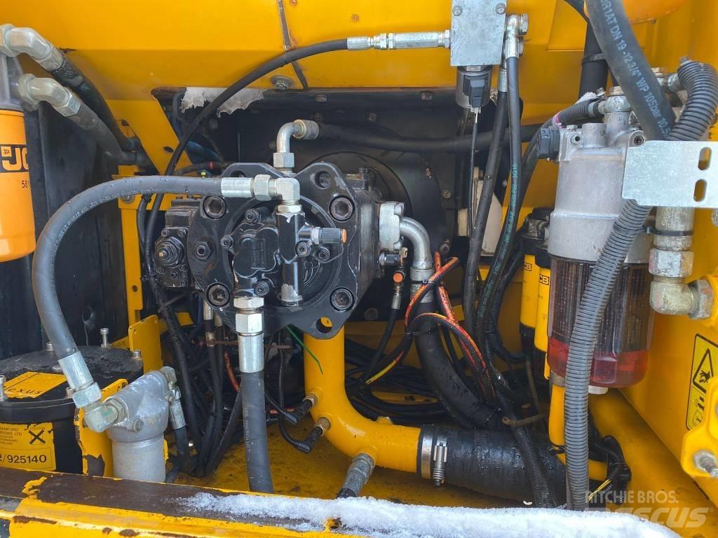 JCB JS 290 LC 履带挖掘机