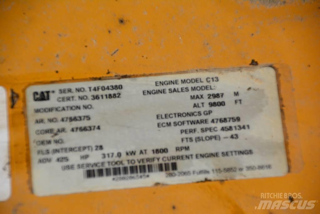 CAT 352 F L 履带挖掘机