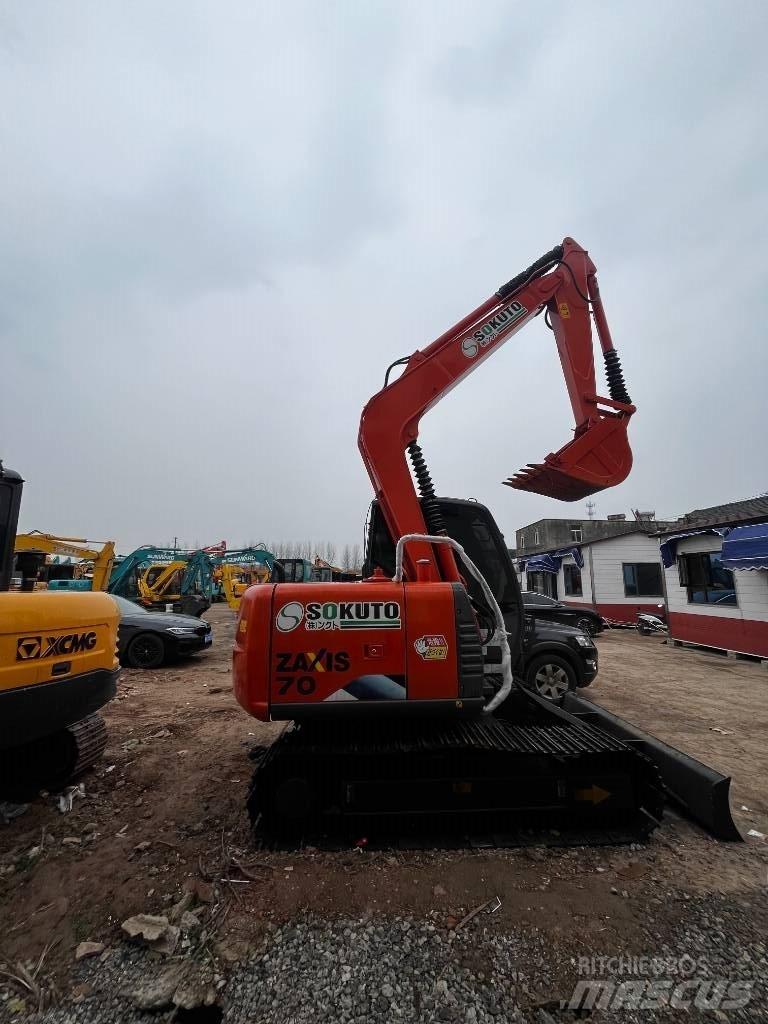 Hitachi ZX 70 中型挖掘机