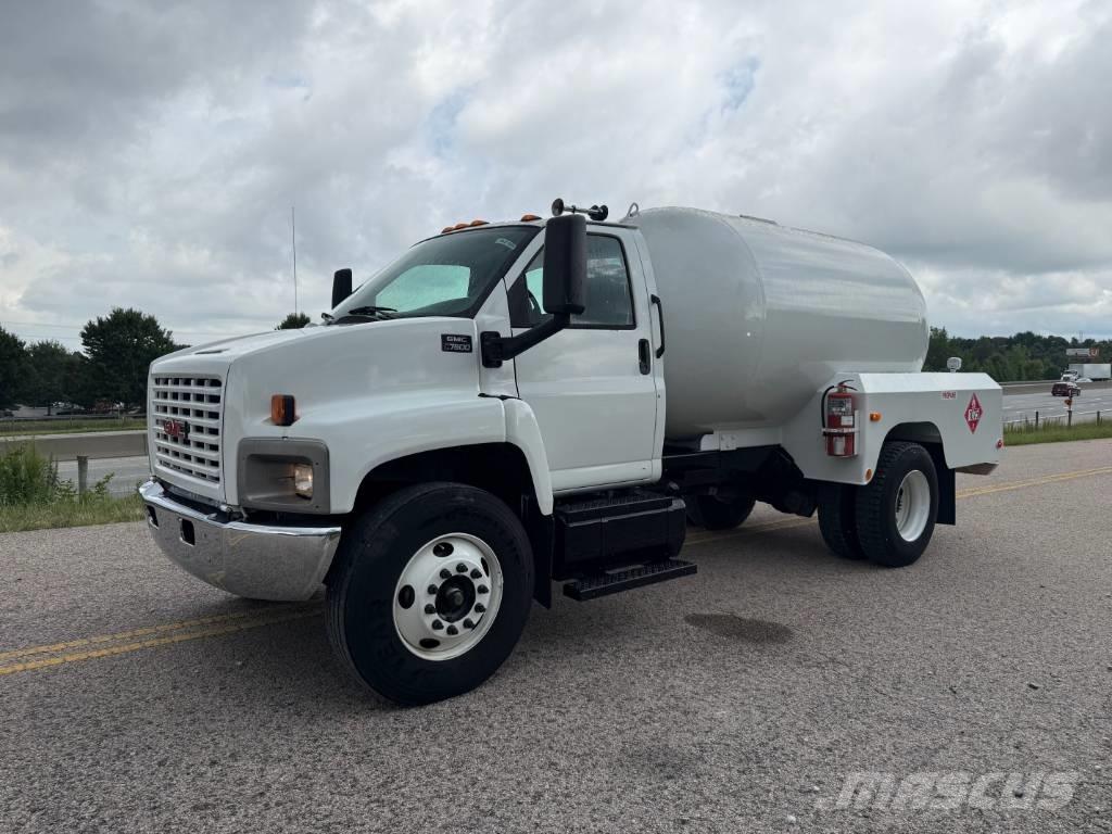 GMC C7500 油罐车