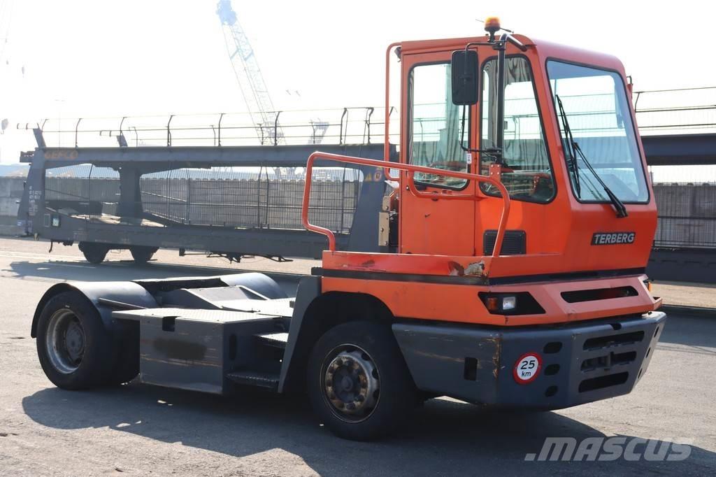 Terberg YT182 码头牵引车