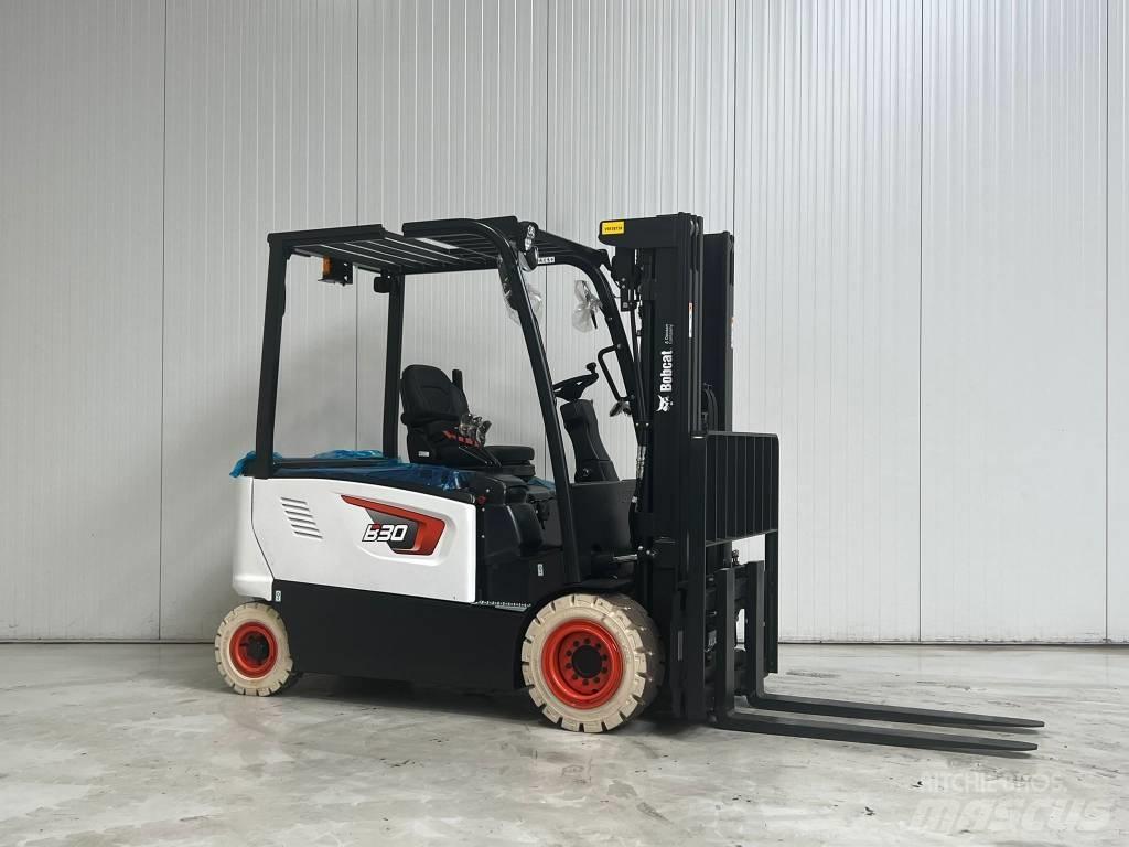 Bobcat B30X-7 PLUS 电动叉车