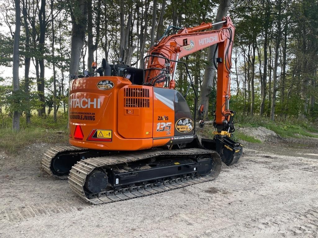 Hitachi ZX 135 US-7 履带挖掘机