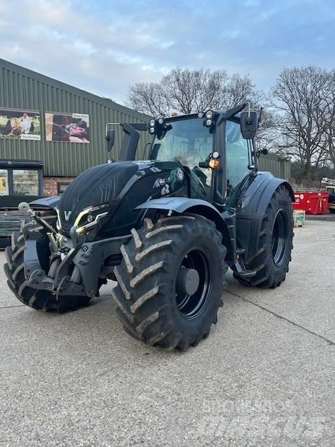Valtra T 235 D 拖拉机/农用车