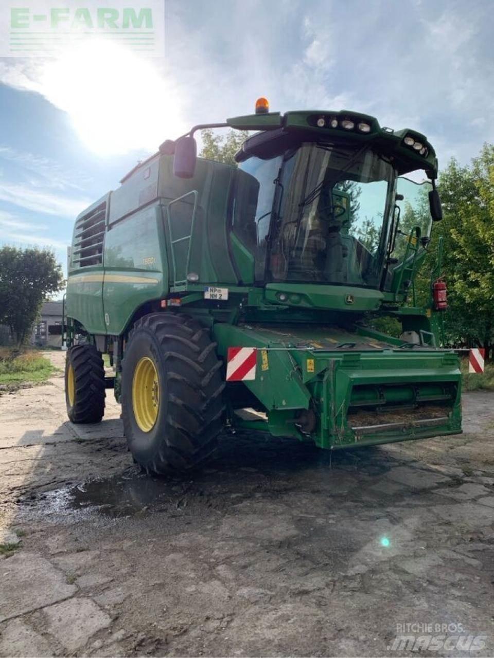 John Deere t660 联合收割机