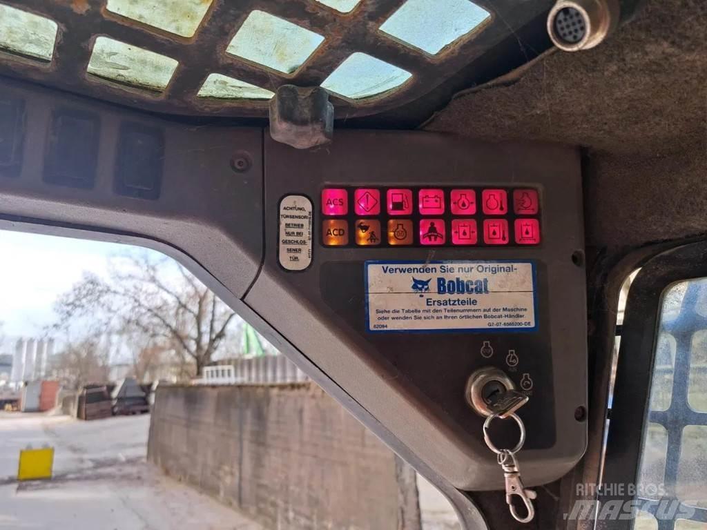 Bobcat S130 滑移装载机