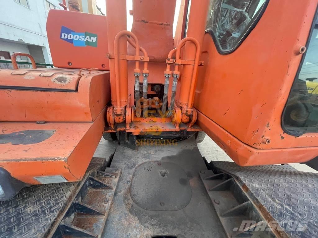 Doosan DH210W-7 轮式挖掘机