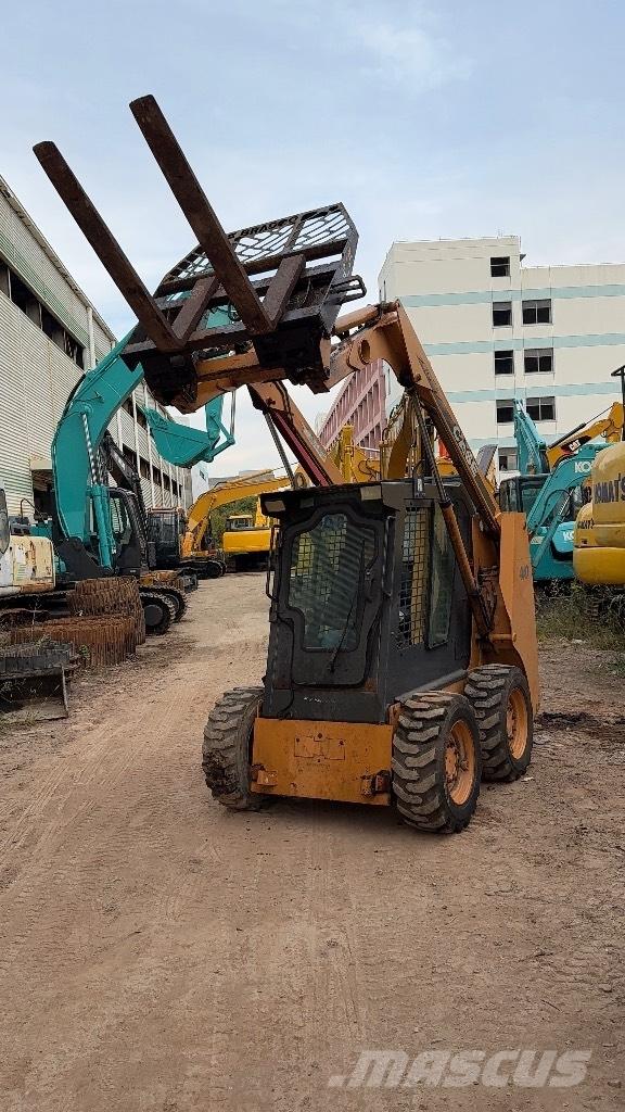 CASE 410 滑移装载机