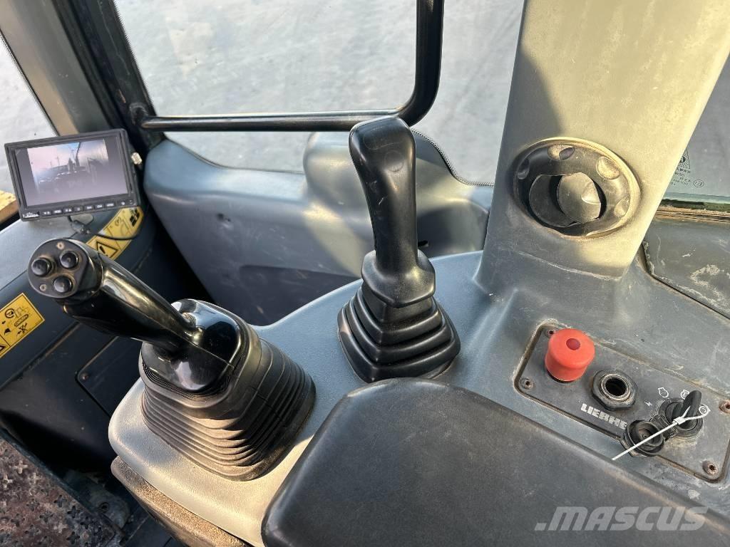 Liebherr LR634 履带式装载机