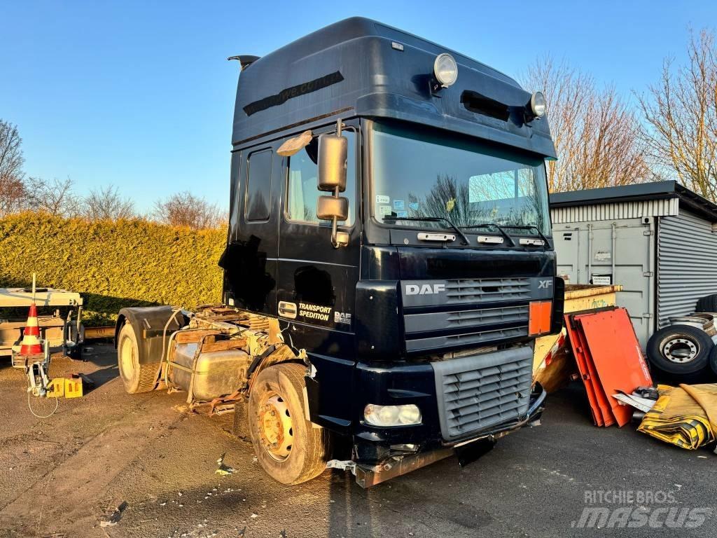 DAF XF 95.430 牵引车