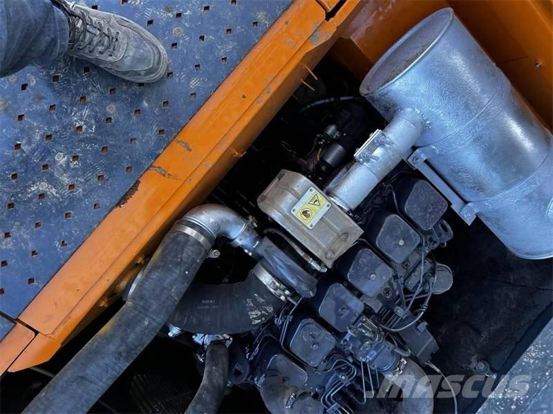 Hyundai 220LC-9S 履带挖掘机