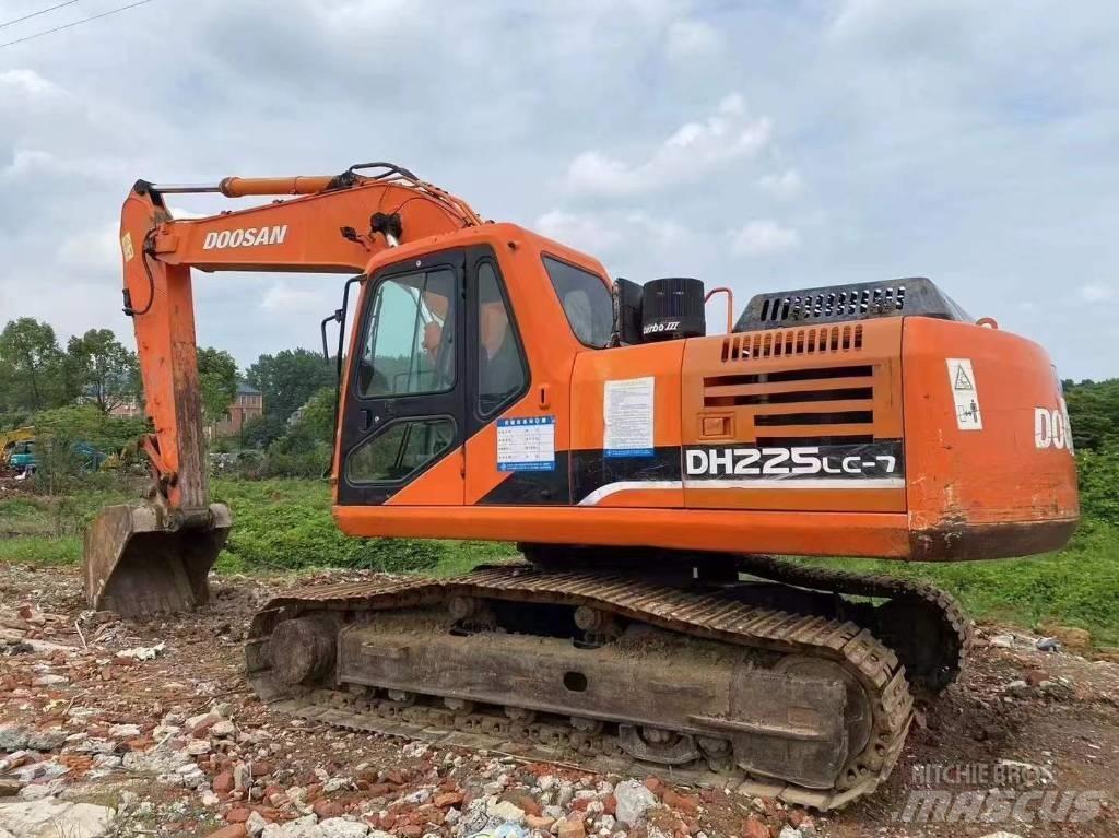 Doosan DH 225 LC-7 履带挖掘机
