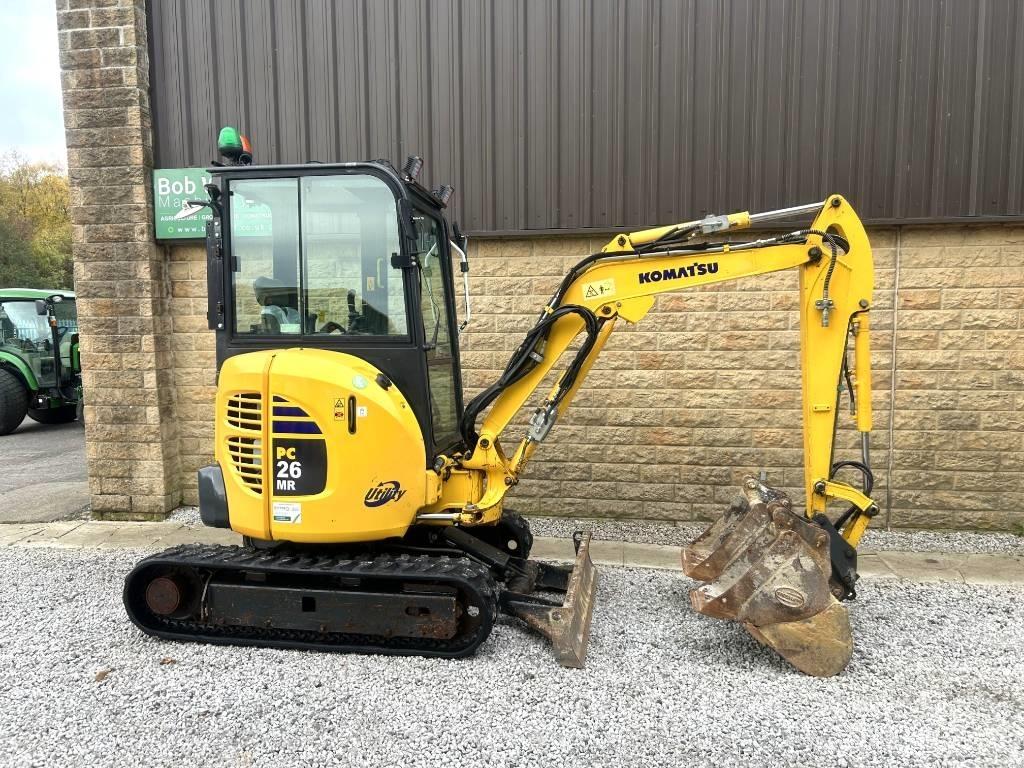 Komatsu PC26MR-3 小型挖掘机