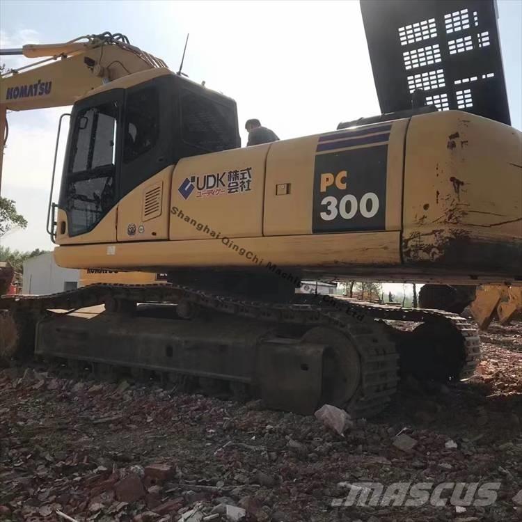 Komatsu 300 履带挖掘机
