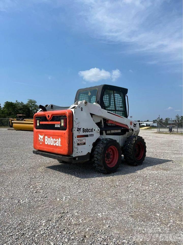 Bobcat S 550 滑移装载机
