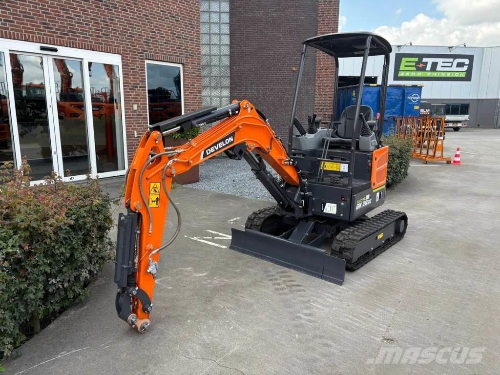 Develon DX20ZE 小型挖掘机