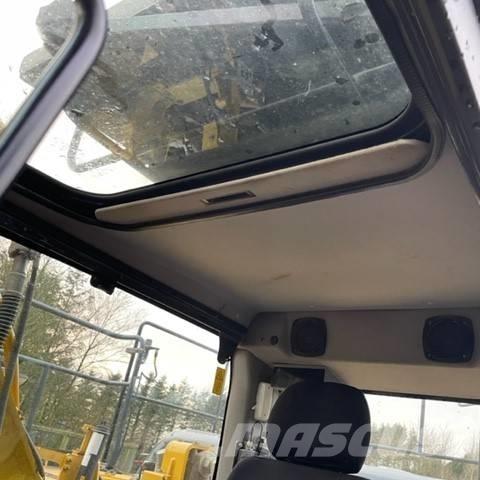 Komatsu PC210 LCI - 10 拖拉机/农用车