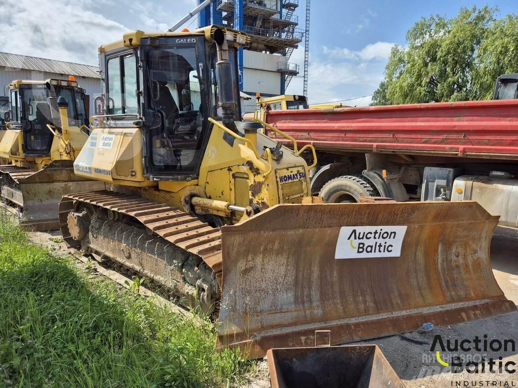Komatsu D51 履带式推土机