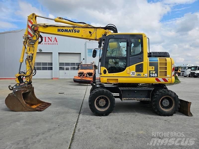 Komatsu PW 148-8 轮式挖掘机