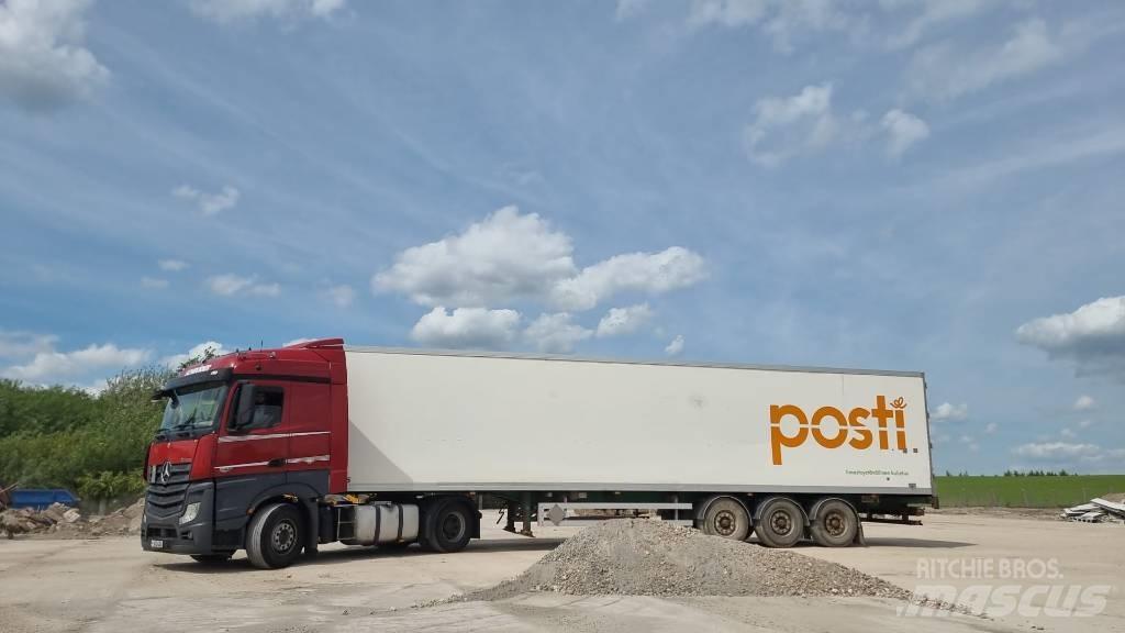 Schmitz Narko 保温半挂车