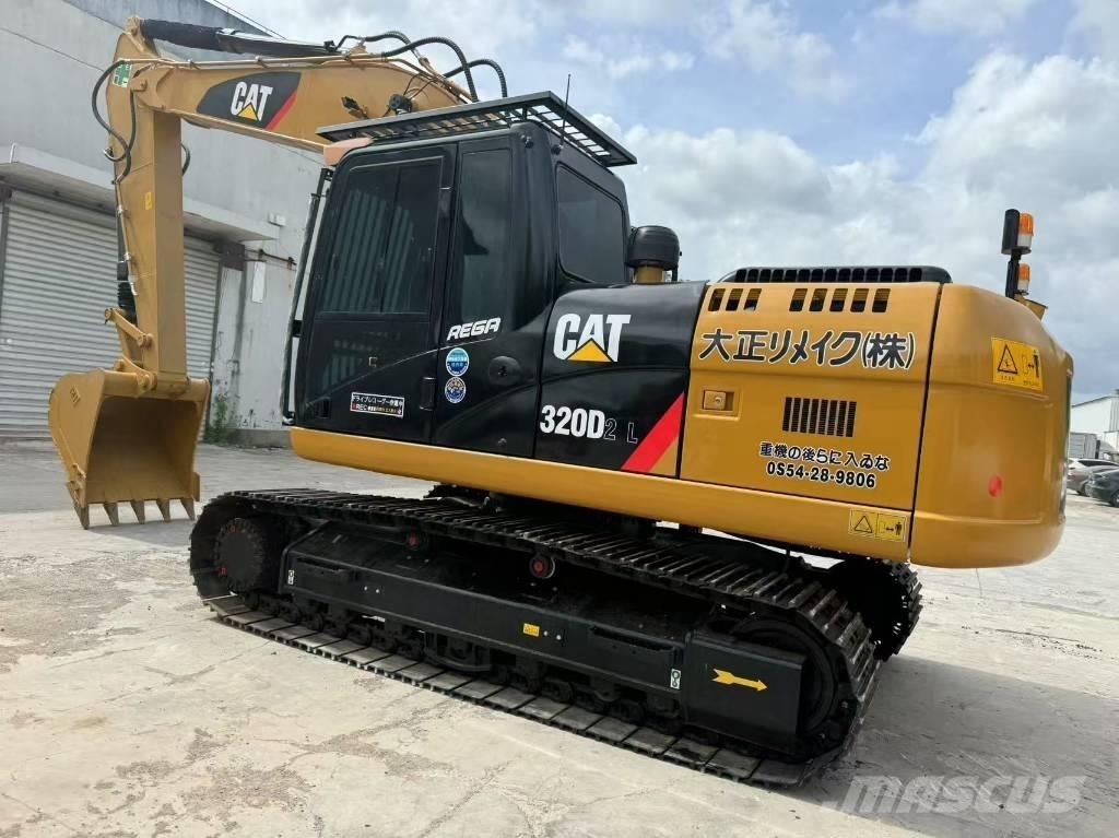 CAT 320 D2 履带挖掘机