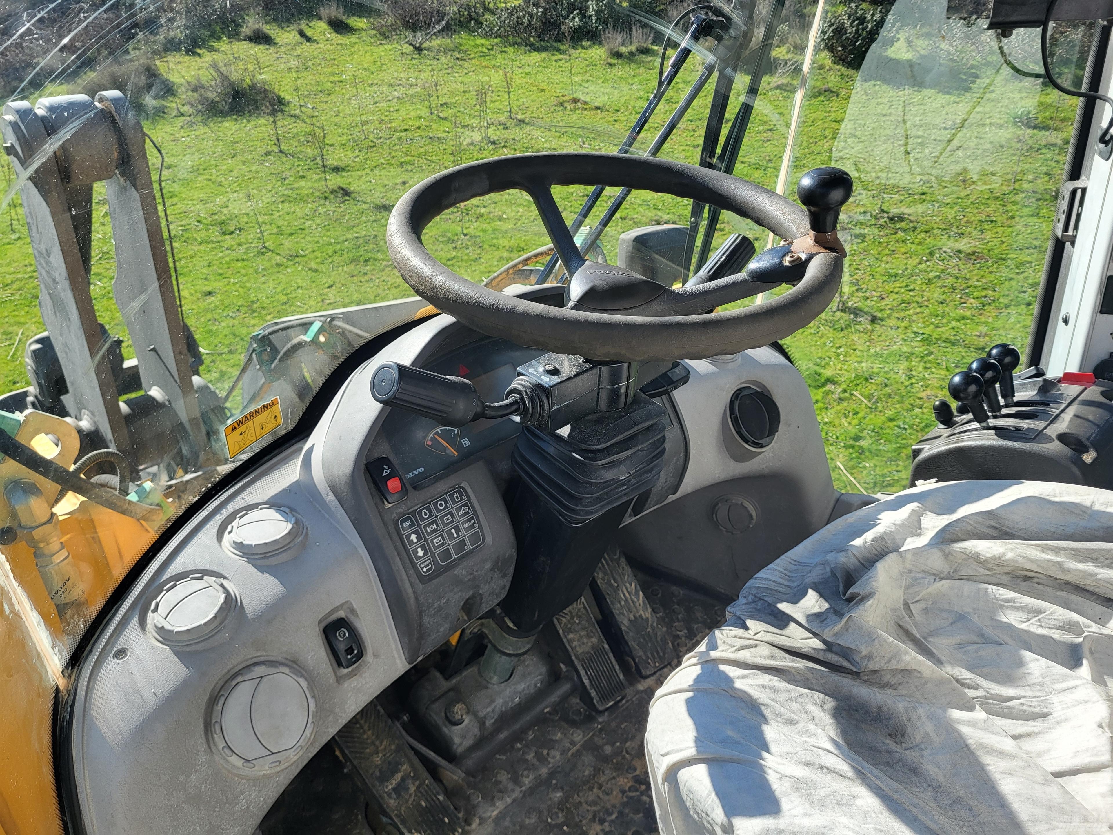 Volvo L90f 轮式装载机