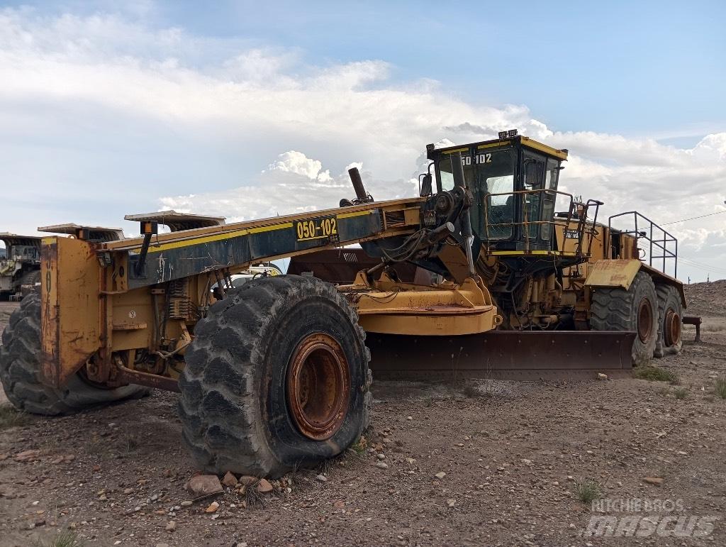 CAT 24 M 平地机/推土机