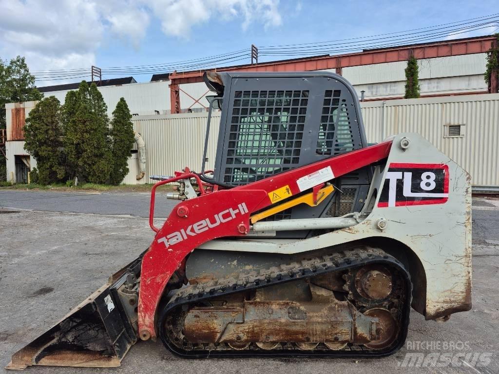 Takeuchi TL 8 滑移装载机