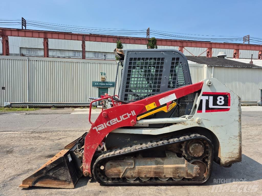 Takeuchi TL 8 滑移装载机