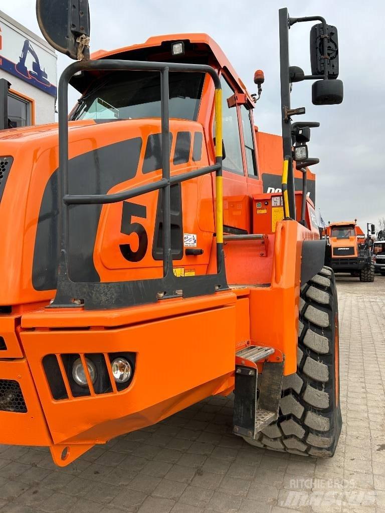 Doosan DA 30 铰接式自卸车