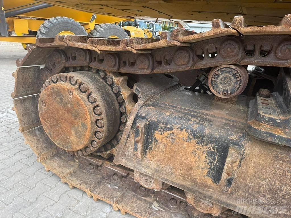 CAT 390 F L ME 履带挖掘机