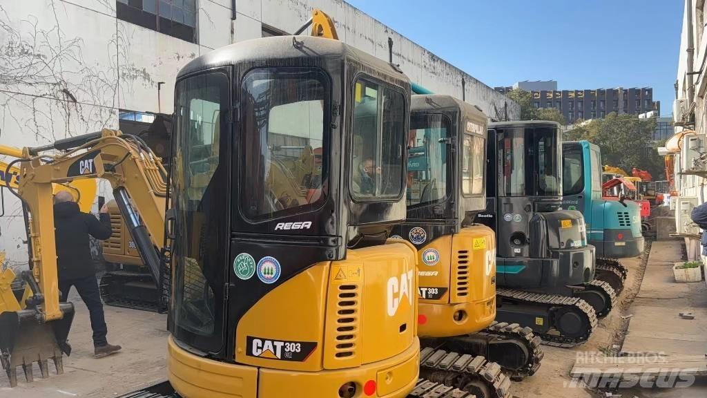 CAT 303.5 小型挖掘机