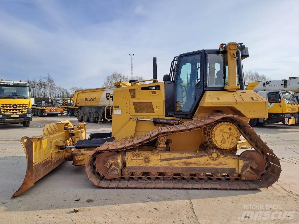 CAT D6N LGP 履带式推土机