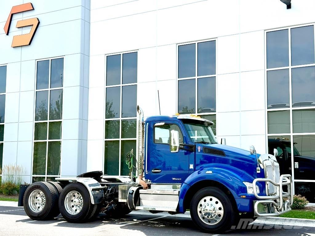 Kenworth T 880 牵引车