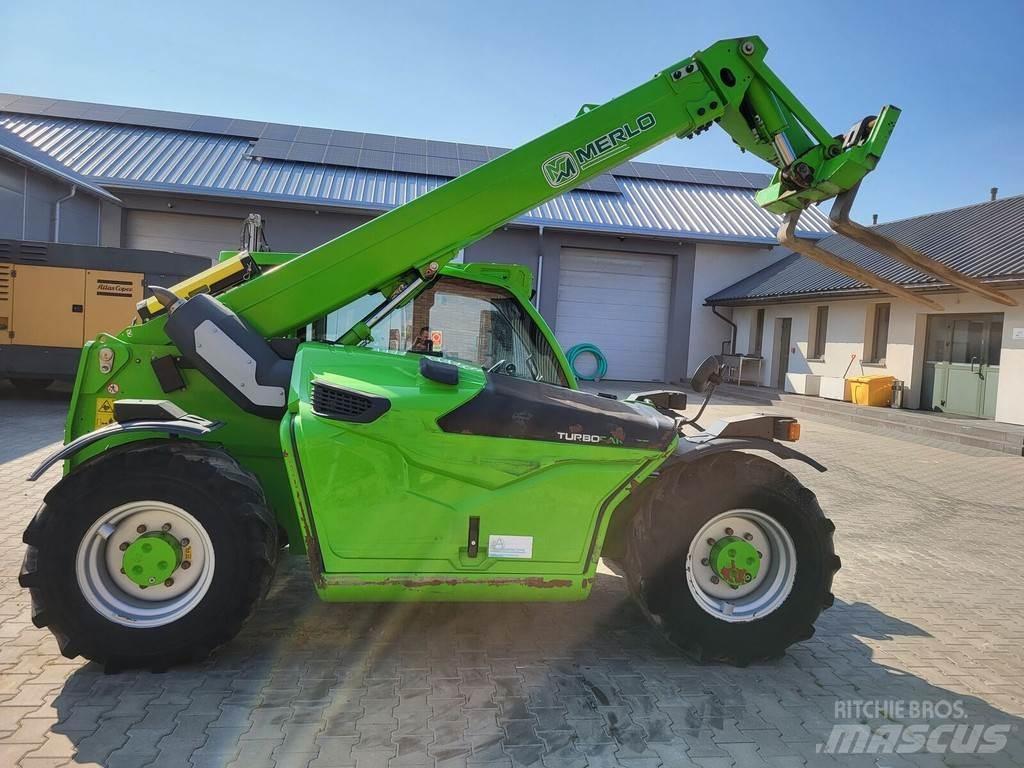 Merlo TF33.7 多功能装载机