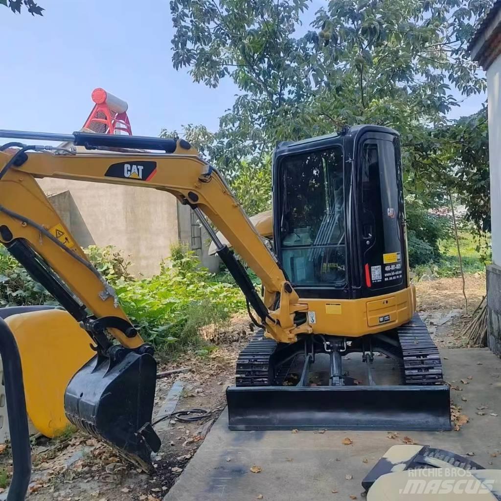 CAT 303.5 E CR 小型挖掘机