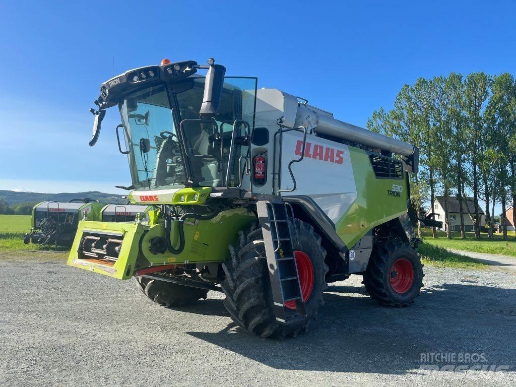 CLAAS Trion 联合收割机
