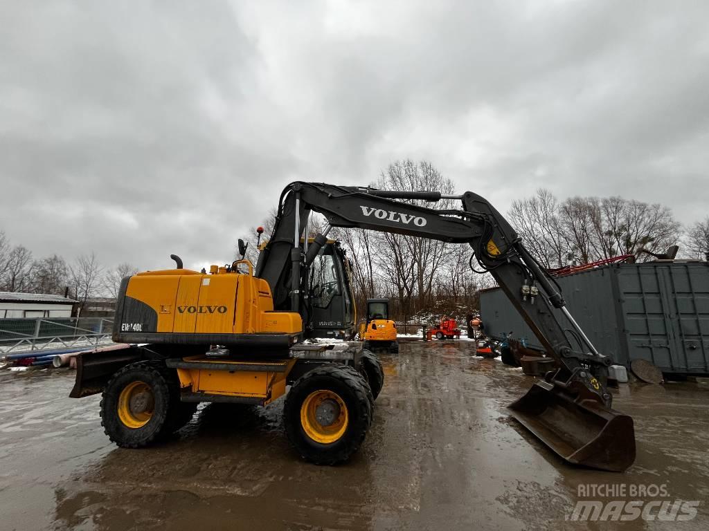 Volvo EW 140 C 轮式挖掘机