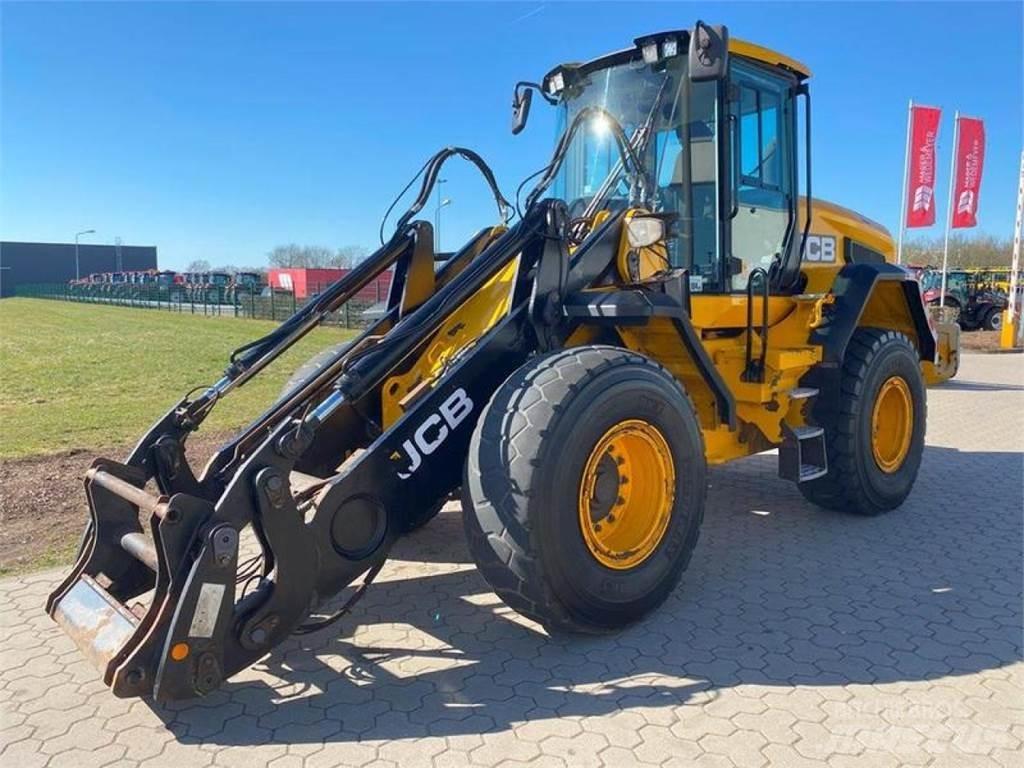 JCB 437 HT 轮式装载机