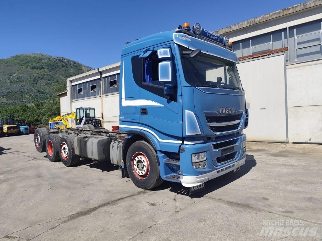 Iveco Stralis 320S50 车辆运输车