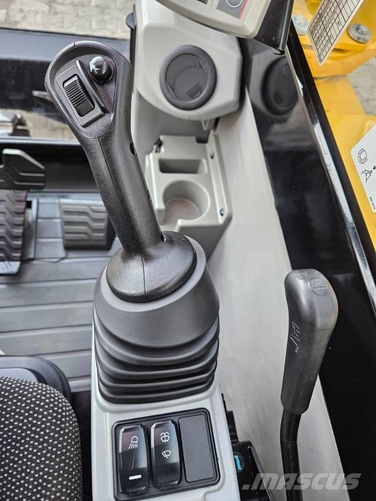 CAT 308 E 2 CR 中型挖掘机