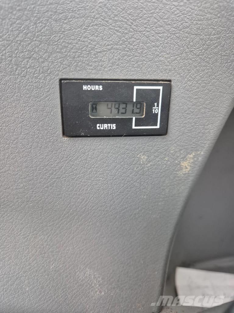 Bobcat E 80 中型挖掘机