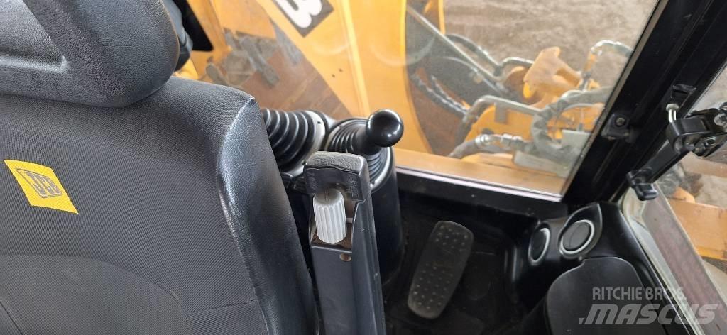JCB 3 CX 反铲装载机