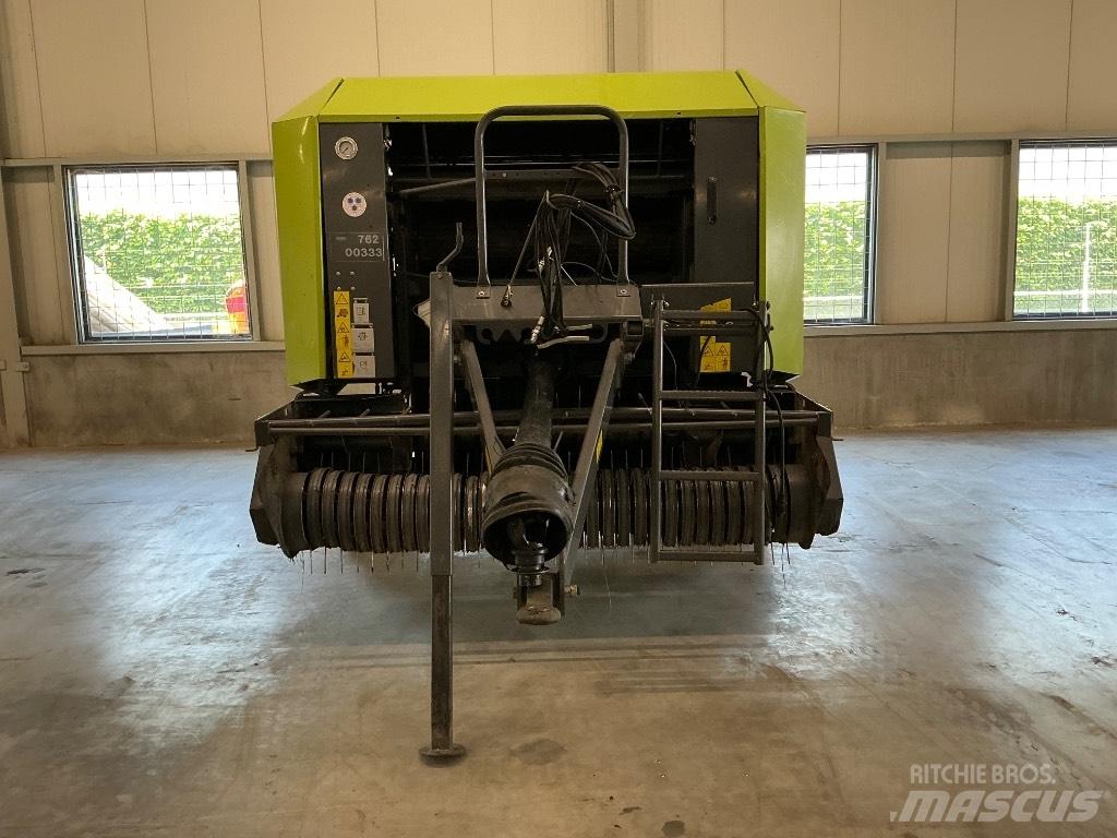CLAAS Rollant 350 圆捆打捆机