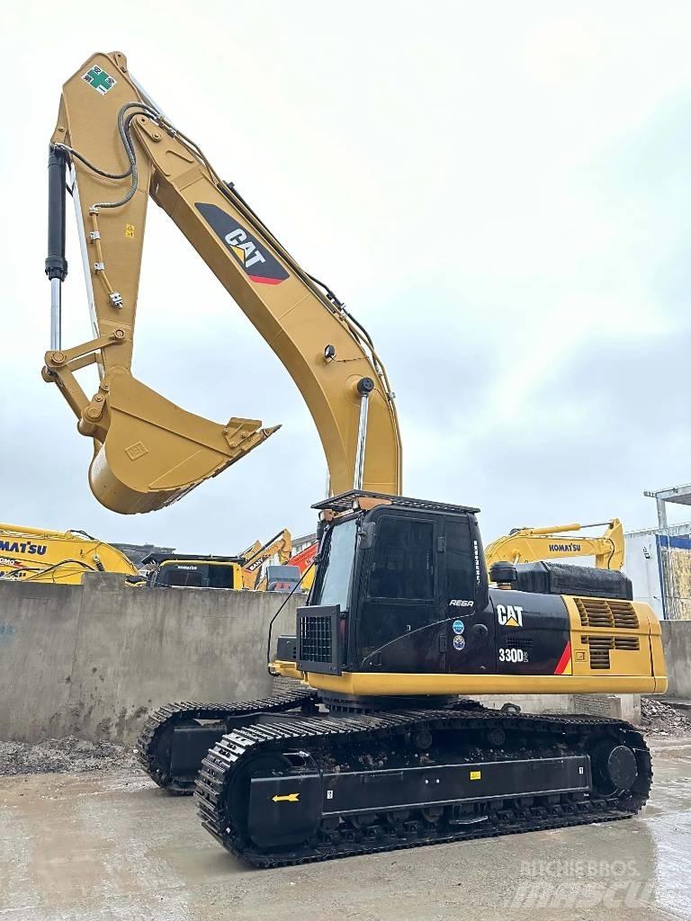 CAT 330 D2 中型挖掘机