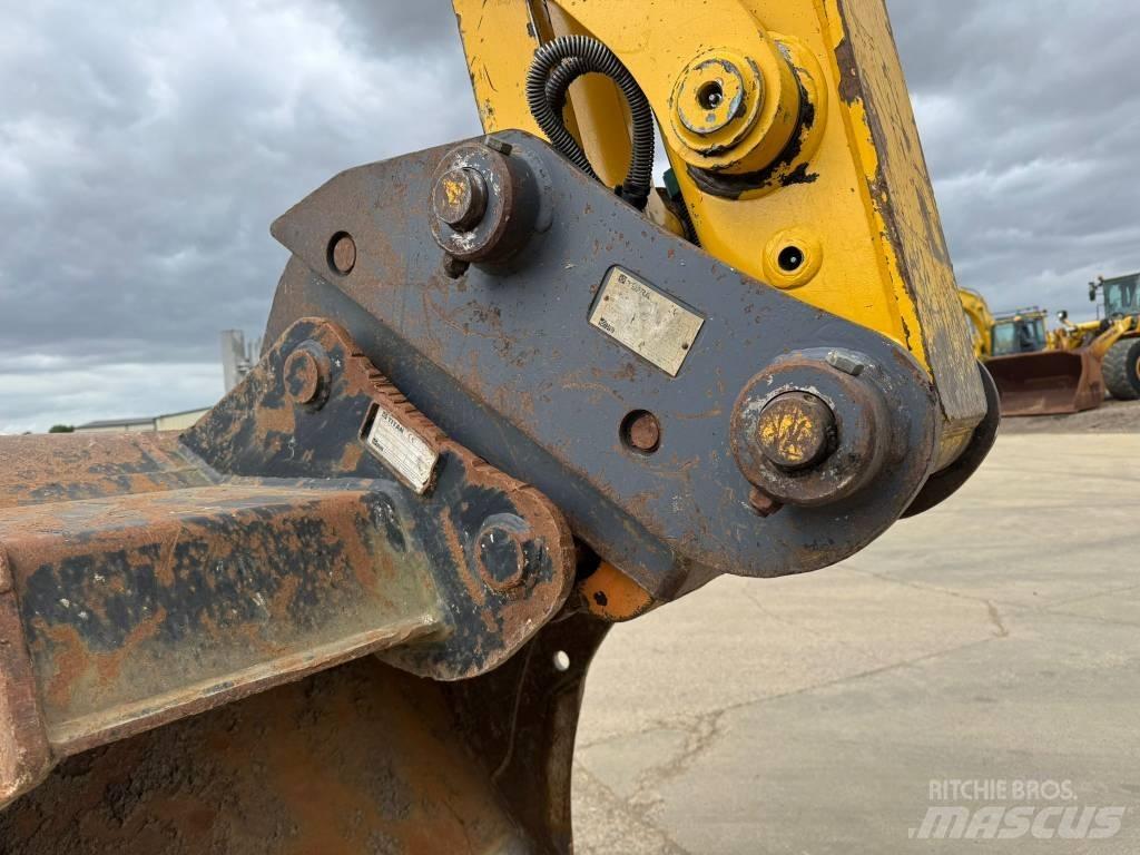 Komatsu PC 138 US-11 履带挖掘机